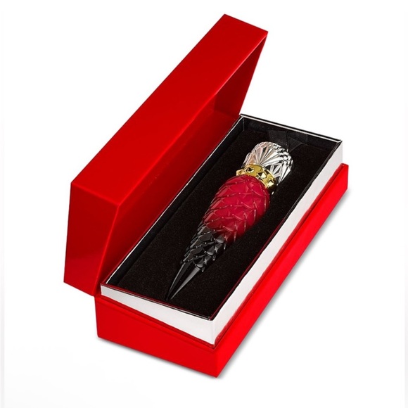 Christian Louboutin Rouge Louboutin Matte Fluid Lip Color: Aimanta 002F - Picture 4 of 14